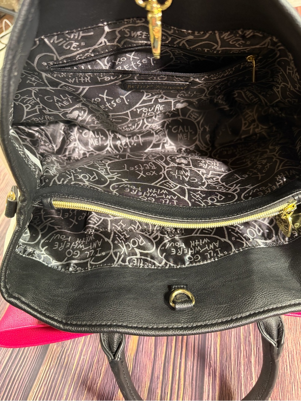 Betsey Johnson Black White Handbag Big Pink Bow‎ & Stripped Tablet Case Bag - Picture 9 of 16